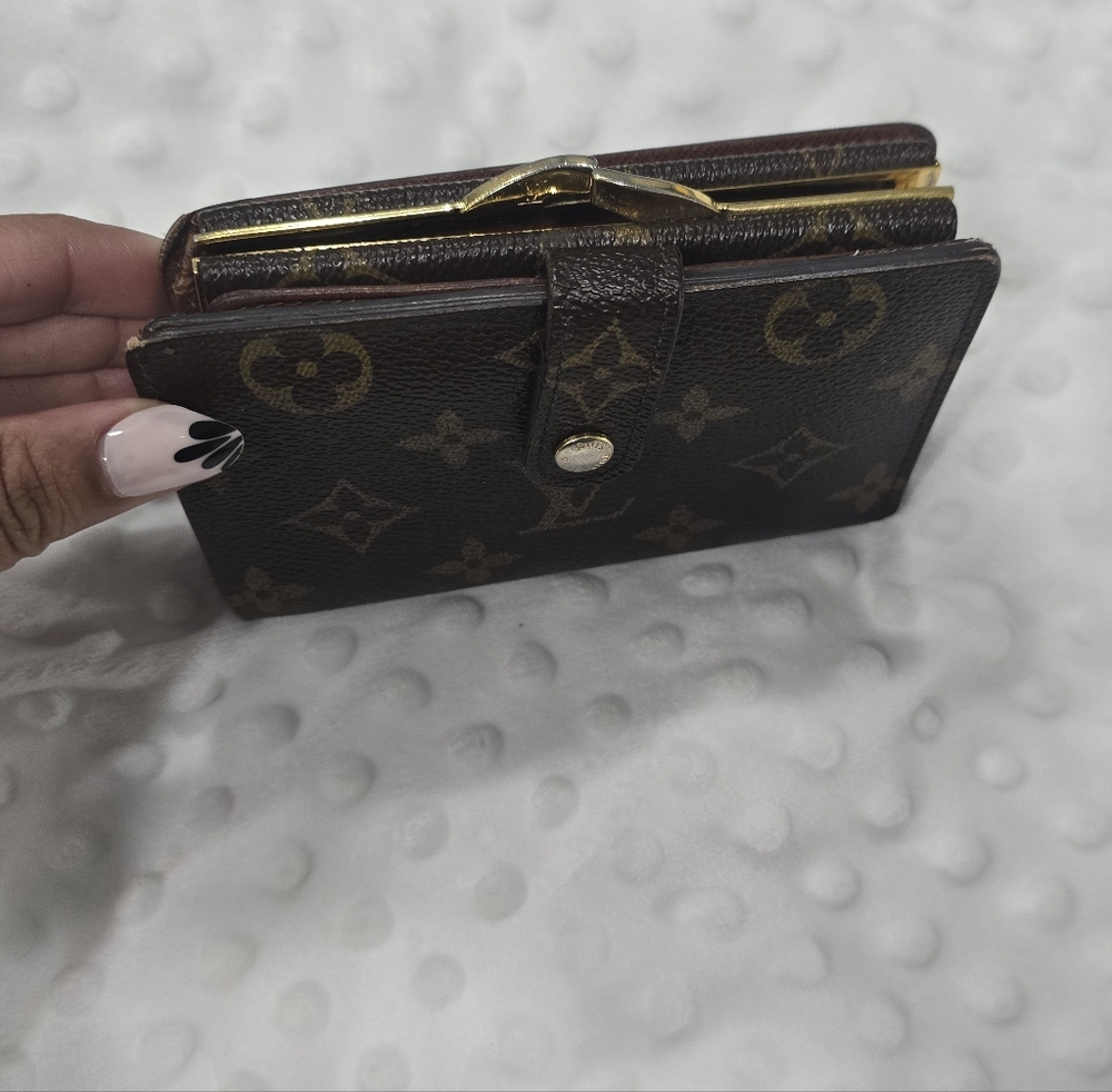 LV Brown Monogram Wallet With Kisslock